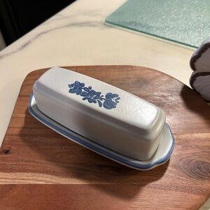 Pfaltzgraff Yorktown Covered Butter Dish 7.5” L